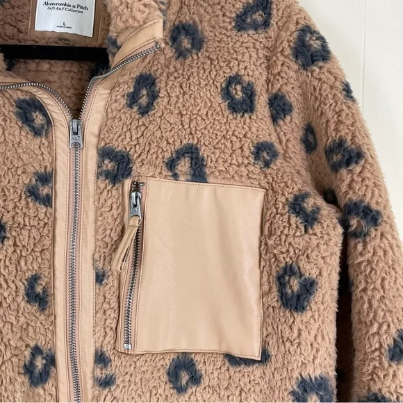 Abercrombie & Fitch Taupe Leopard Teddy Jacket - Picture 9 of 16